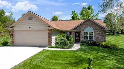 3814 Apple Valley Dr, Howard, OH 43028