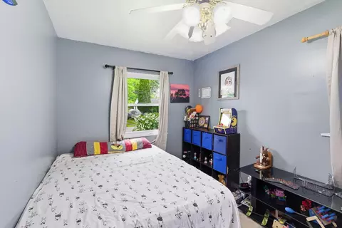 Bedroom - 2516 Capaldi Dr, Marion, OH 43302 photo 2 of 3