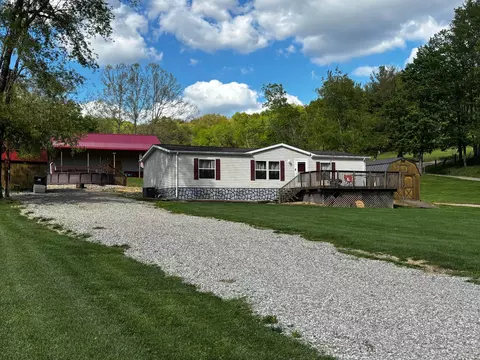 4230 Dragoo Rd, Nashport, OH 43830
