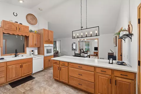 Kitchen - 618 Linden Ln, Willard, OH 44890 photo 4 of 4