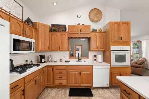 Kitchen - 618 Linden Ln, Willard, OH 44890 photo 1 of 4