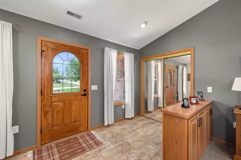 Entry Way - 618 Linden Ln, Willard, OH 44890 photo 1 of 1