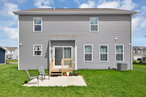 1688 Longhill Dr, Delaware, OH 43015