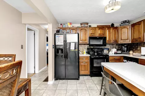 Kitchen - 492 Forest Lawn Blvd, Marion, OH 43302 photo 1 of 5