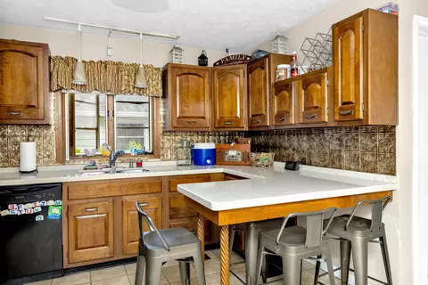 Kitchen - 492 Forest Lawn Blvd, Marion, OH 43302 photo 4 of 5