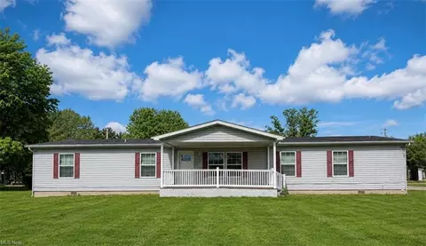 12585 3rd Ave, Trinway, OH 43842