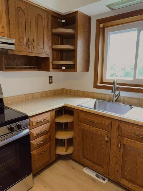 Kitchen - 2705 Ash Dr, Springfield, OH 45504 photo 1 of 6