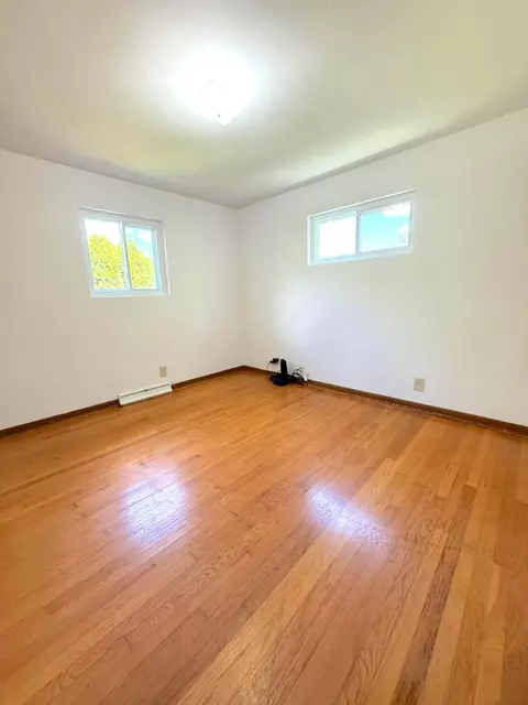 Bedroom - 2705 Ash Dr, Springfield, OH 45504 photo 2 of 3