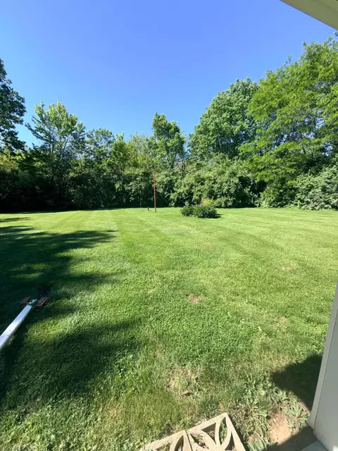 Exterior - 2705 Ash Dr, Springfield, OH 45504 photo 6 of 6
