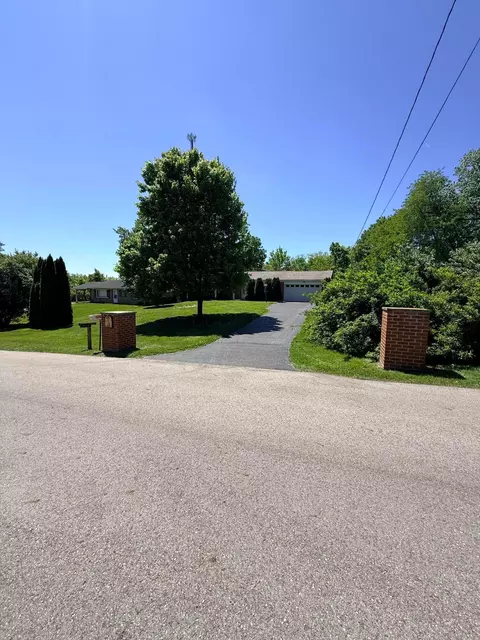2705 Ash Dr, Springfield, OH 45504 photo 4