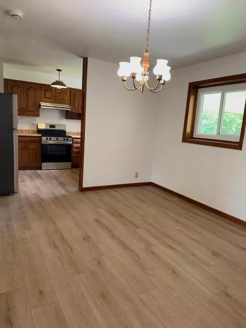 Dining - 2705 Ash Dr, Springfield, OH 45504 photo 2 of 2