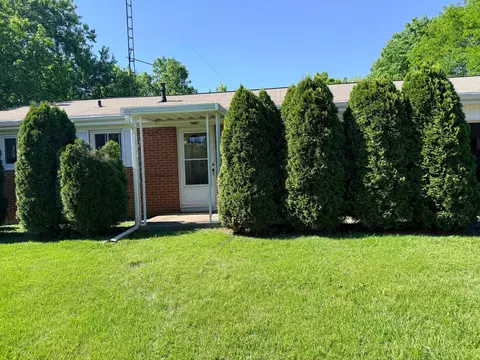 2705 Ash Dr, Springfield, OH 45504