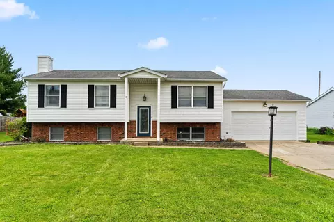 516 Goose Pond Rd, Newark, OH 43055