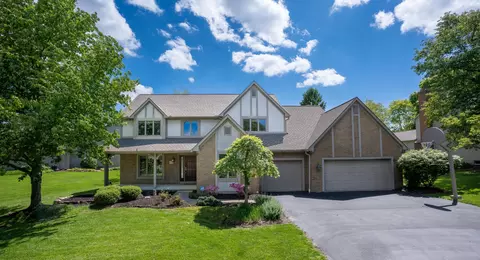 6157 Inverurie Dr E, Dublin, OH 43017