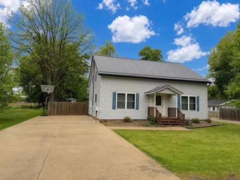240 Ames St, Mount Vernon, OH 43050
