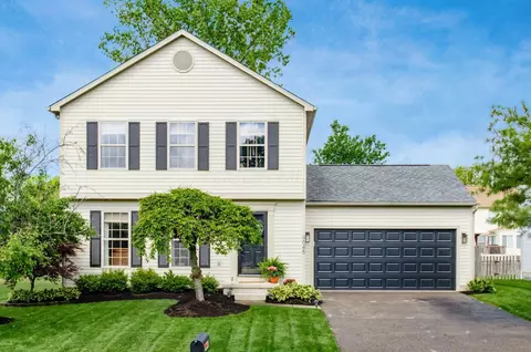 9045 Holquest Dr, Lewis Center, OH 43035