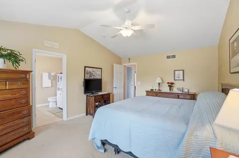 Bedroom - 7408 Maynooth Dr, Dublin, OH 43017 photo 2 of 5