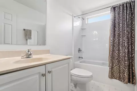 Bath - 7408 Maynooth Dr, Dublin, OH 43017 photo 2 of 2