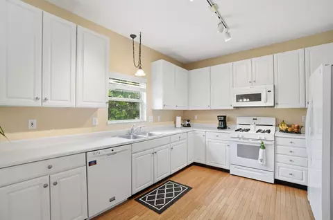 Kitchen - 7408 Maynooth Dr, Dublin, OH 43017 photo 1 of 3