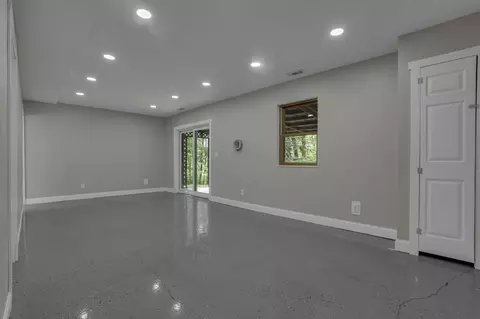 Living - 31067 Mays Rd, Logan, OH 43138 photo 8 of 12