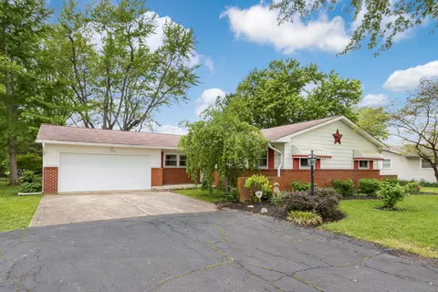 1141 Gender Rd, Canal Winchester, OH 43110