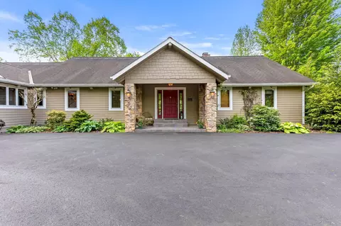 3040 W Point Rd SE, Lancaster, OH 43130