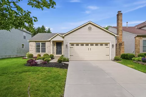 421 Bricktone Dr, Blacklick, OH 43004