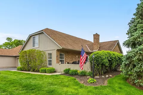 5846 Willow Lake Dr, Grove City, OH 43123