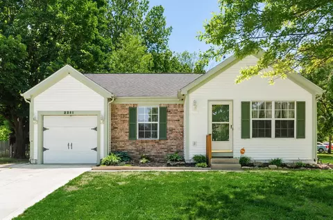 2281 Breeze Hill Dr, Grove City, OH 43123