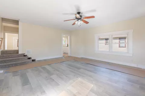 Living - 2315 Beatrice St, Springfield, OH 45503 photo 6 of 6