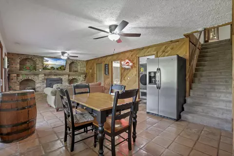 Dining - 1425 County Road 1688, Mansfield, OH 44903 photo 1 of 4