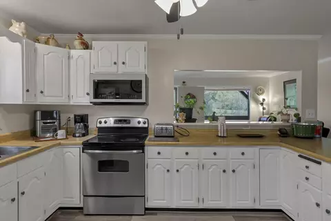 Kitchen - 1425 County Road 1688, Mansfield, OH 44903 photo 2 of 4