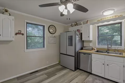 Kitchen - 1425 County Road 1688, Mansfield, OH 44903 photo 4 of 4