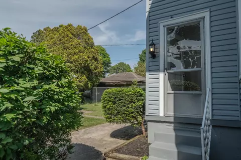 Exterior - 368 E Madison Ave, Springfield, OH 45503 photo 3 of 7