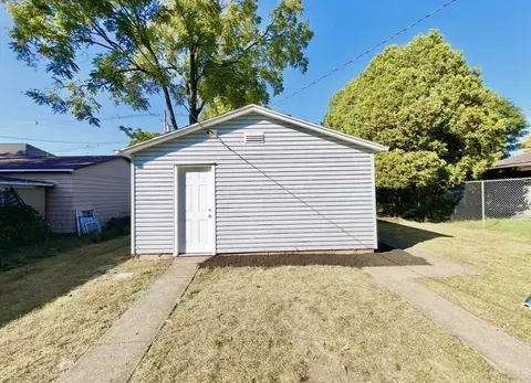 Exterior - 368 E Madison Ave, Springfield, OH 45503 photo 6 of 7