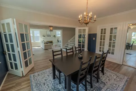 Dining - 368 E Madison Ave, Springfield, OH 45503 photo 2 of 2