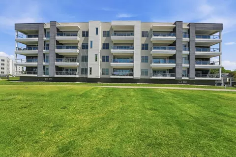 5233 Highpointe Lakes Dr #301, Westerville, OH 43081
