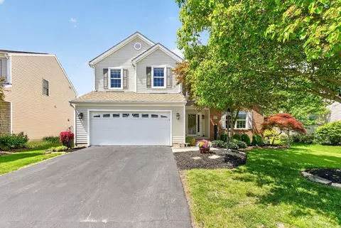 2037 Fawn Meadow Dr, Marysville, OH 43040