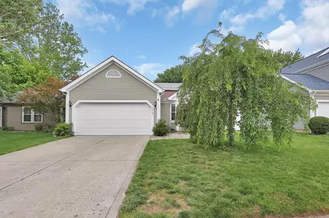 4747 Coachford Dr, Columbus, OH 43231