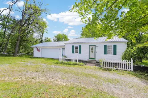 14222 Monroe Mills Rd, Howard, OH 43028