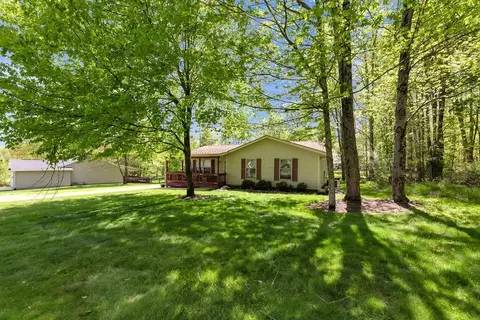 329 Floralwood Dr, Howard, OH 43028