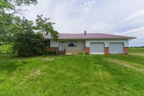 19379 Hall Rd, Mount Sterling, OH 43143