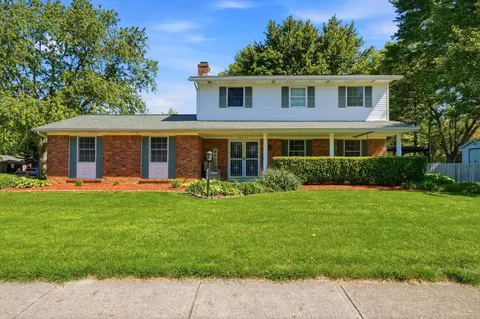 95 Timber Ridge Dr, Pickerington, OH 43147