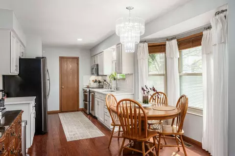 Kitchen - 827 Bledsoe Dr, Galloway, OH 43119 photo 1 of 2