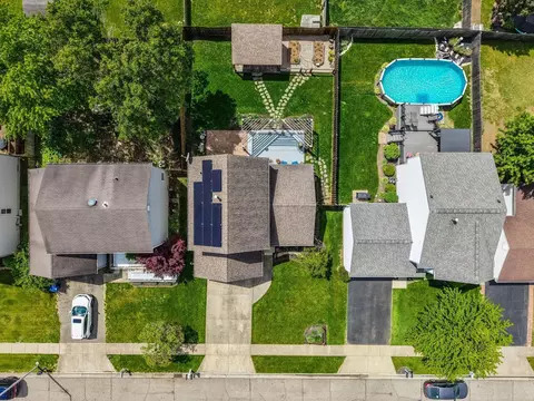 View/Area - 827 Bledsoe Dr, Galloway, OH 43119 photo 1 of 2