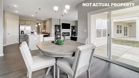 Dining - 552 Darliene Dr, Plain City, OH 43064 photo 2 of 2