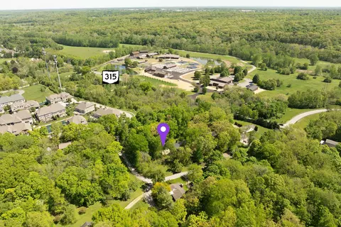 View/Area - 812 Beech Dr, Columbus, OH 43235 photo 2 of 5