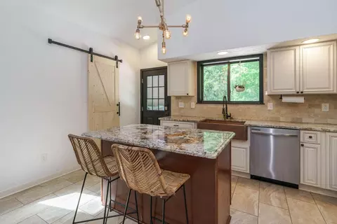 Kitchen - 812 Beech Dr, Columbus, OH 43235 photo 5 of 5