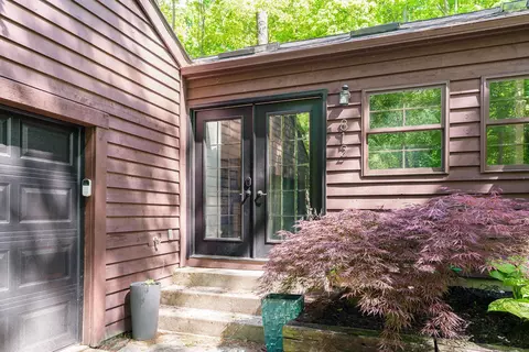Exterior - 812 Beech Dr, Columbus, OH 43235 photo 3 of 15