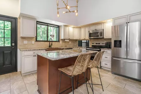 Kitchen - 812 Beech Dr, Columbus, OH 43235 photo 1 of 5